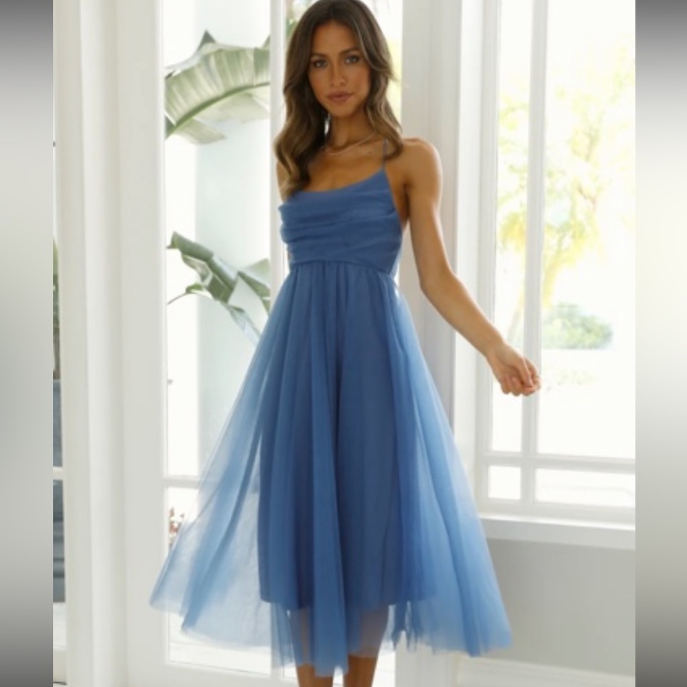 Blue tulle midi dress! Size 4 but I typically wear size 5/6 and this fit great!